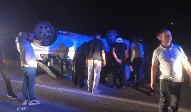 Van'dan Ankara'ya giden minibüs kaza yaptı: 7 yaralı