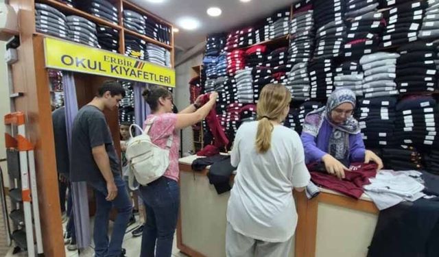 Okul alışverişinde hareketlilik başladı