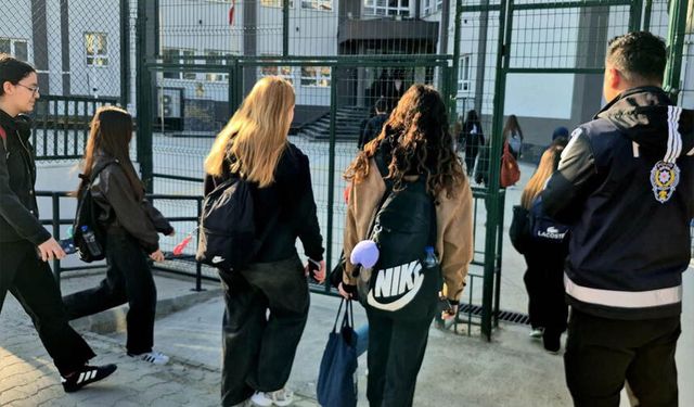 81 ilde düğmeye basıldı! Okullara 30 bin yeni güvenlik görevlisi