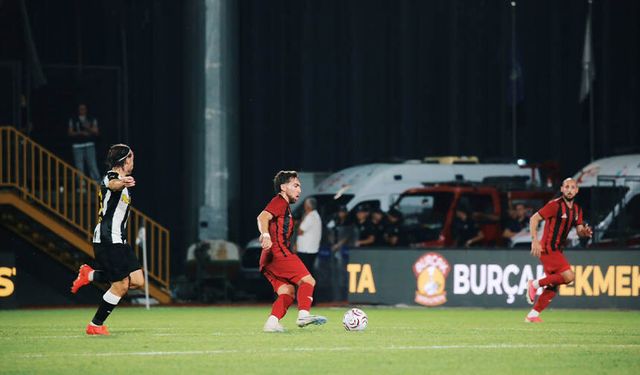 Ozan Can Kökçü’den kırmızı kart açıklaması