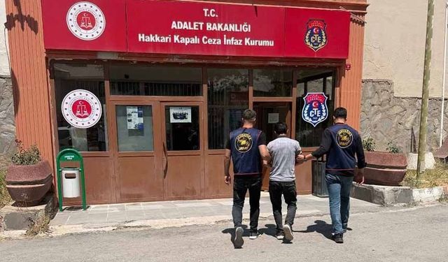 Hakkari’de aranan 2 şahıs JASAT tarafından yakalandı