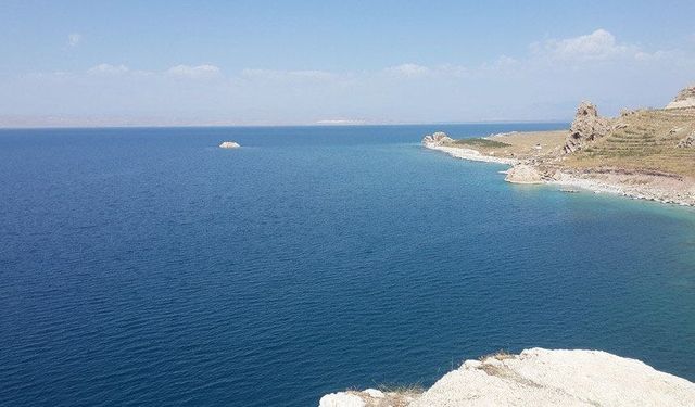 Cankurtarandan Van Gölü için uyarılar!