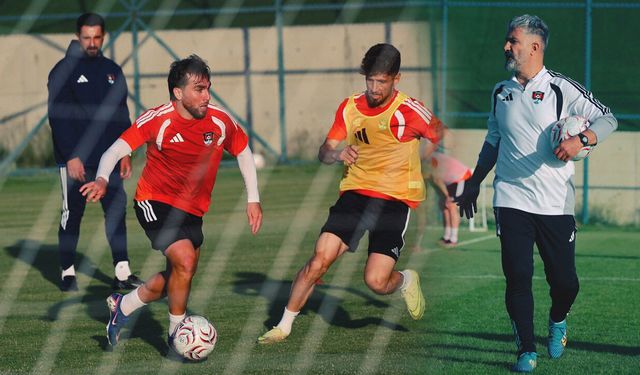 Hasret sona eriyor: Van Spor ilk maçına çıkıyor!