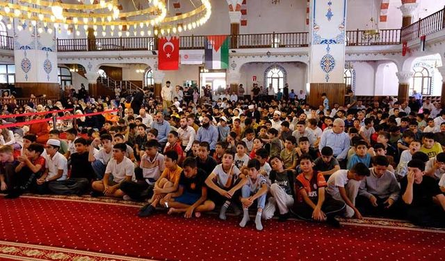 Van’da Yaz Kur’an Kurslarının finali İpekyolu’nda yapıldı