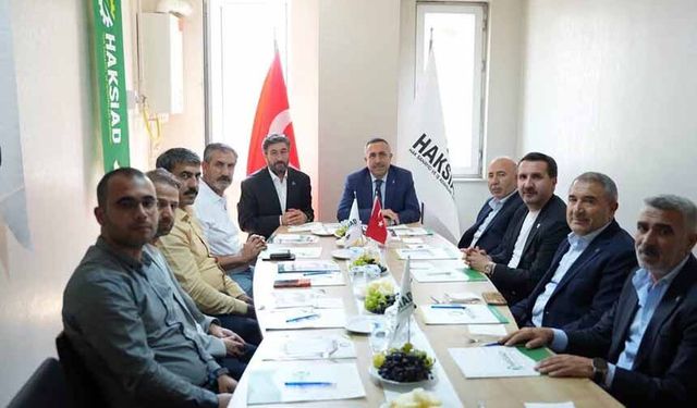 AK Parti Van İl Başkanlığından esnaf ve kurum ziyaretleri