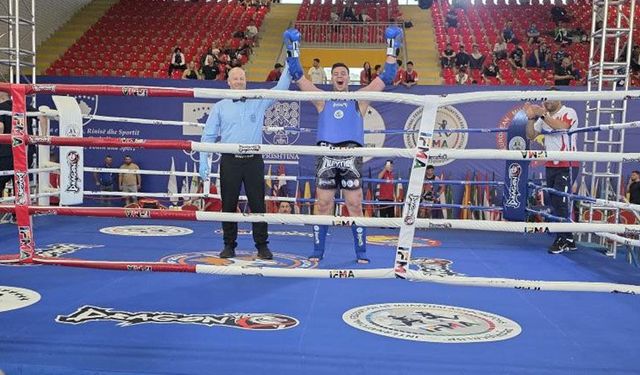Vanlı sporcu altın madalya kazandı