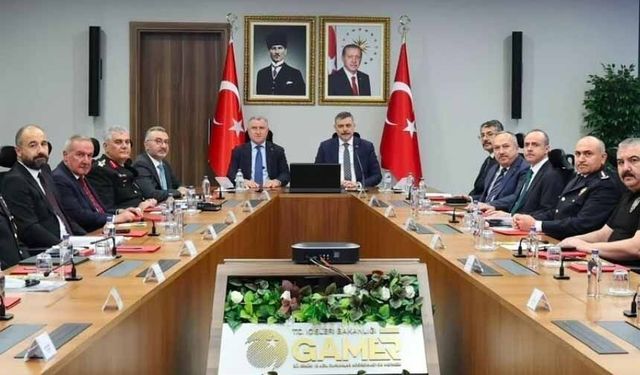 Bakan Çiftçi: "Okul ve yurt çevrelerinde denetimlerimizi sıklaştıracağız"