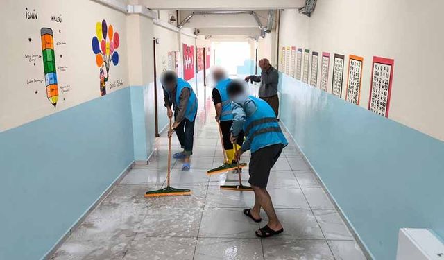 Denetimli serbestlik yükümlüleri camileri ve okulları temizledi