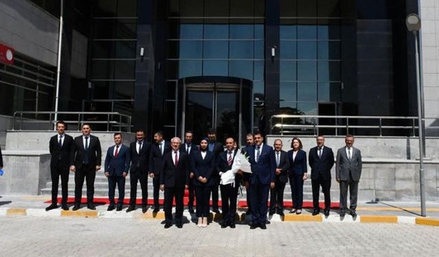HSK Üyesi Sait Özdemir’den Van’da önemli ziyaretler