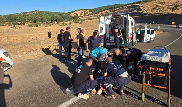 Kamyonet şarampole yuvarlandı: 3 yaralı