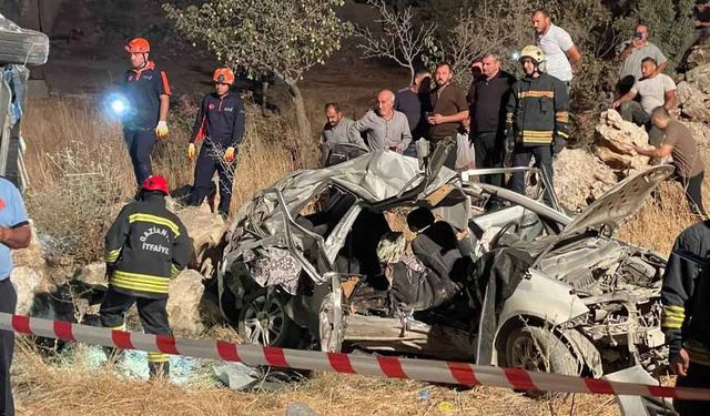 Otobüs kazasında ölen 7 kişinin kimlikleri belli oldu