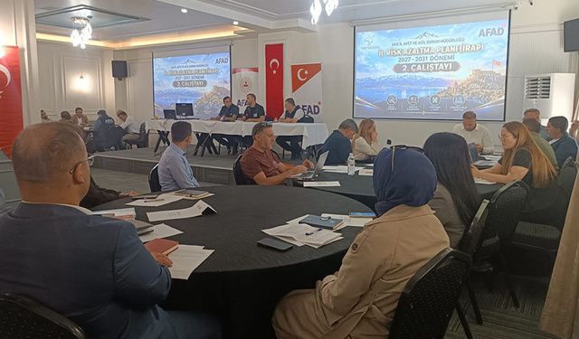 Van’ın afet planı için kritik başlıklar masaya yatırıldı