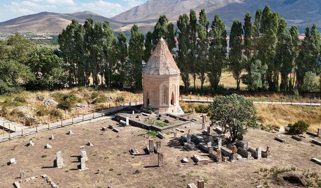 Tarihi Selçuklu Mezarlığı'nda çalışmalar devam ediyor