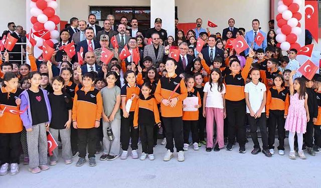 Van'da 274 bin 685 öğrenci ders başı yaptı