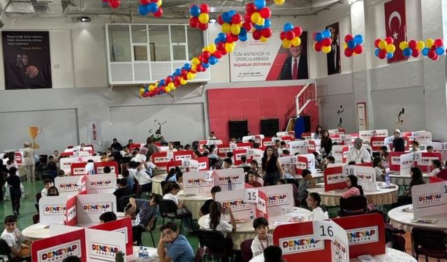 Van'da 453 öğrenci DENEYAP Teknoloji Atölyeleri için ter döktü