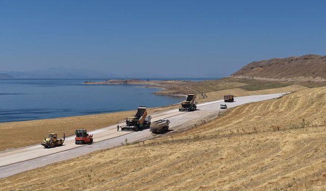 Van Gölü Sahil Yolu’nda son viraj