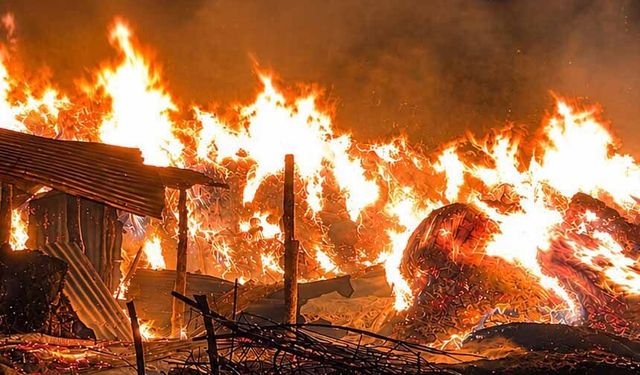 Hakkari'de 5 bin ot balyası kül oldu