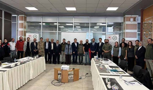 Adilcevaz'da ‘Arin Gölü Revize Çalıştayı' düzenlendi