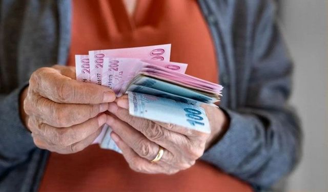Emekli maaşlarına yeni düzenleme geliyor
