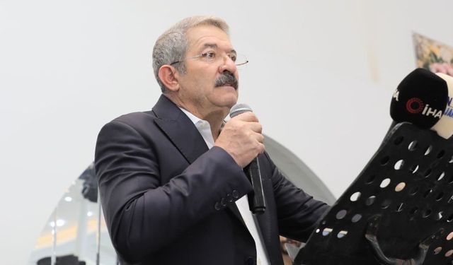 Necdet Takva ve ekibi halaylar çekti, önemli mesajlar verdi