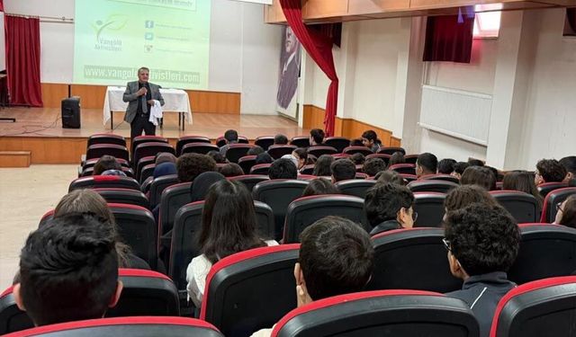 Van Gölü’nün korunması okul sıralarına taşındı