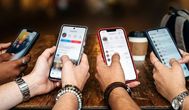 Sosyal medyaya yeni düzenleme! 15 yaşından küçük çocuklar giremeyecek
