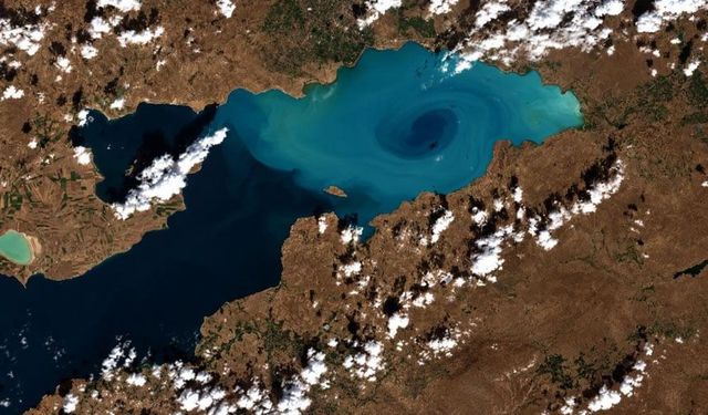 Van Gölü’nün uydu görüntüleri hayran bıraktı
