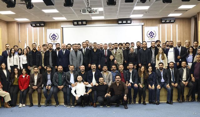 Van Barosu'na kayıtlı avukatlar sandık başına gitti!