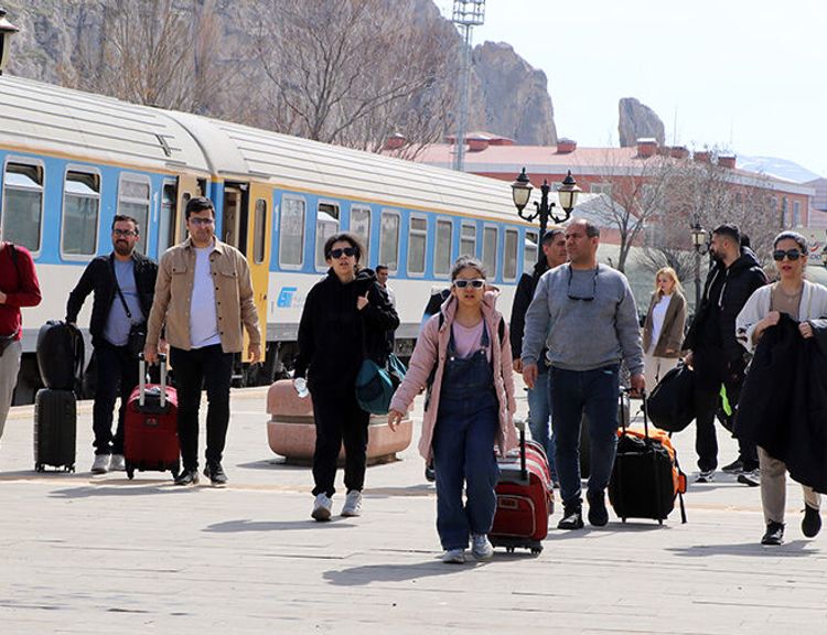 İran’a saldırı Van turizmini etkiledi
