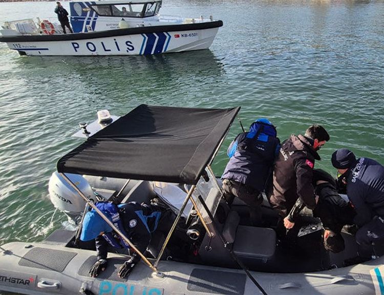 Van Gölü’nde kaybolan Boran Öner’in cansız bedeni bulundu
