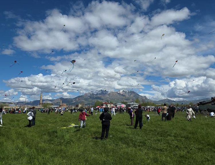 Van'da gökyüzü rengarenk