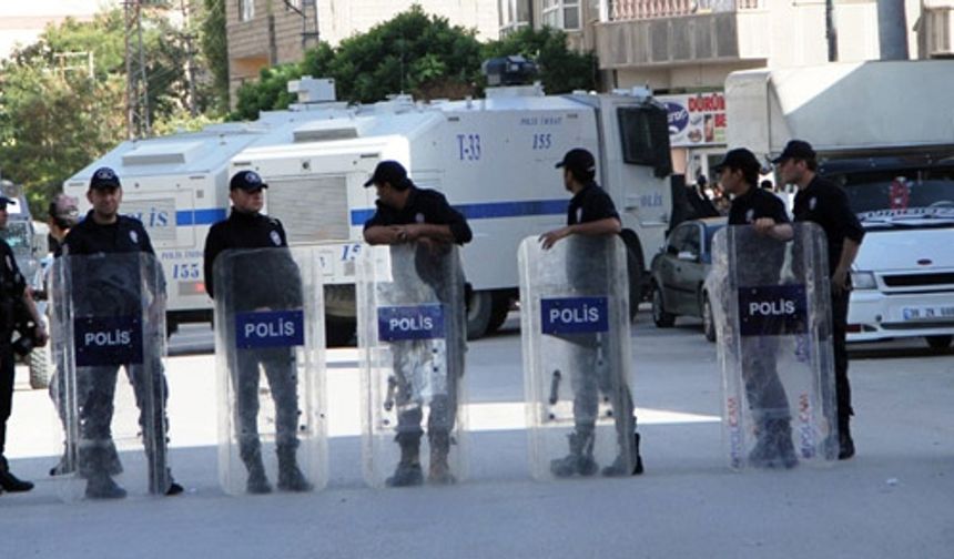 Van'ın Göbeğinde Polise Silahlı Saldırı