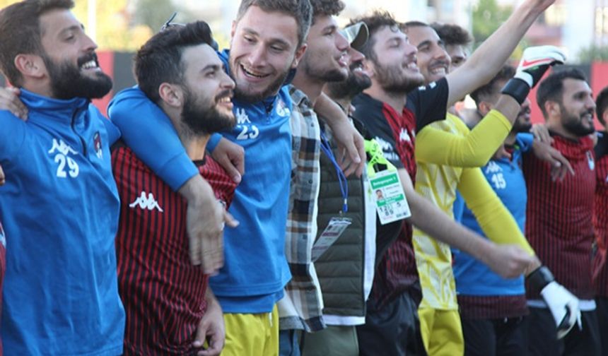 Vanspor Serik Belediyespor maçı fotoğrafları