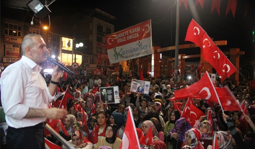 Van'da demokrasi nöbeti devam ediyor