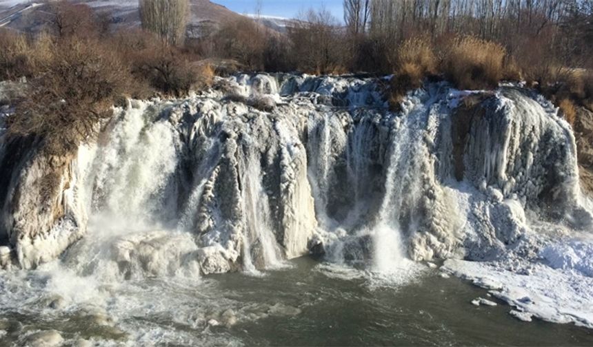 Van'da kar yağışı sonrası kış manzaraları