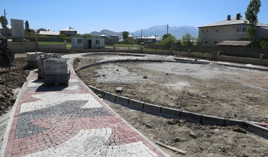 Tuşba'da mahalleler yeni parklarla buluşuyor