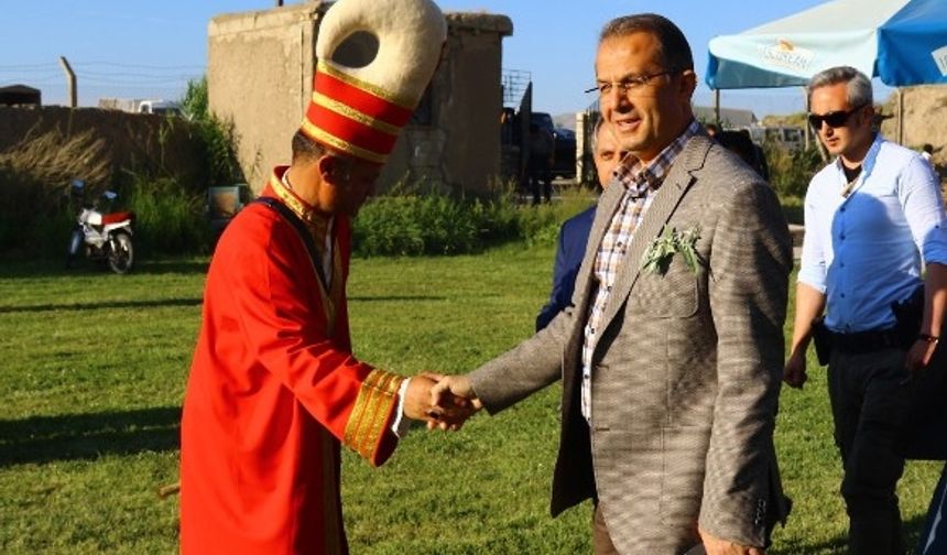 Van Büyükşehir Belediyesinin mehter takımı görücüye çıkıyor