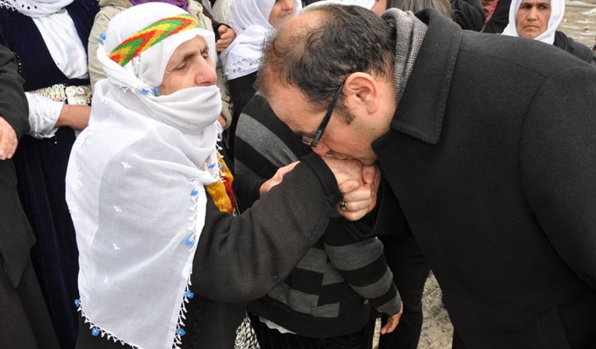 İpekyolu belediye eş başkan adaylarına güvercinli karşılama