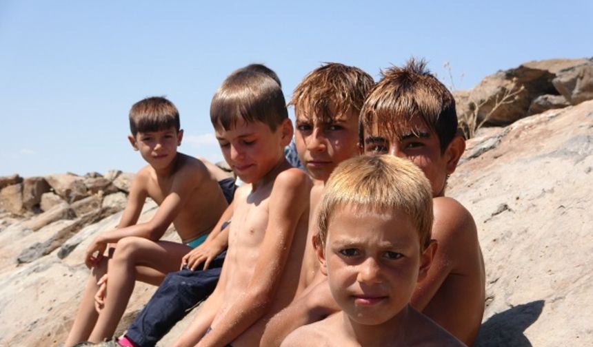 Van Gölü’nün ‘sarı saçlı’ çocukları