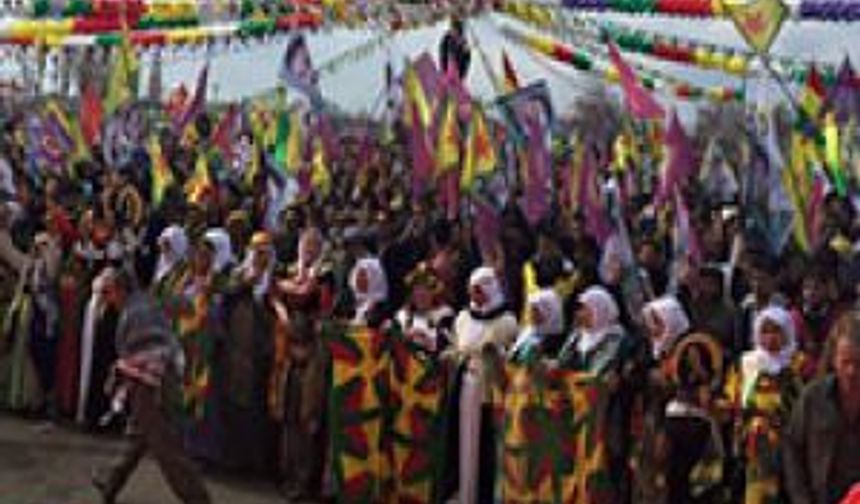 Van'da Newroz Coşkuyla Kutlandı