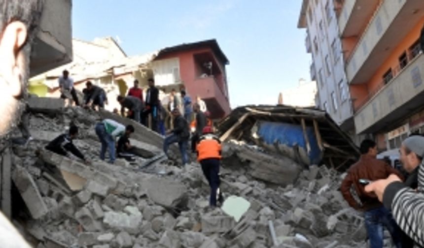 Van depremin üzerinden 10 yıl geçti, acılar halen taze