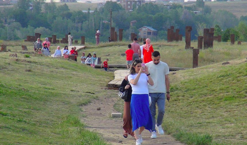 Açık hava müzesinde bayram yoğunluğu yaşanıyor