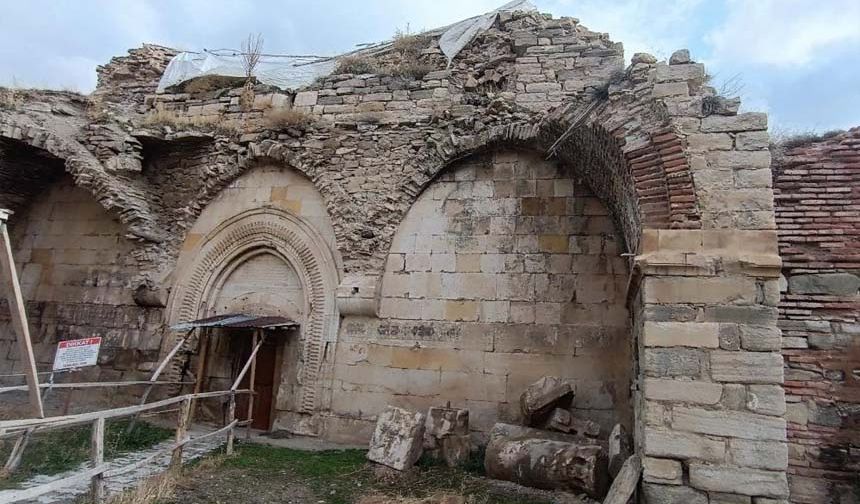 Yedi Kilise yıkılma tehlikesiyle karşı karşıya