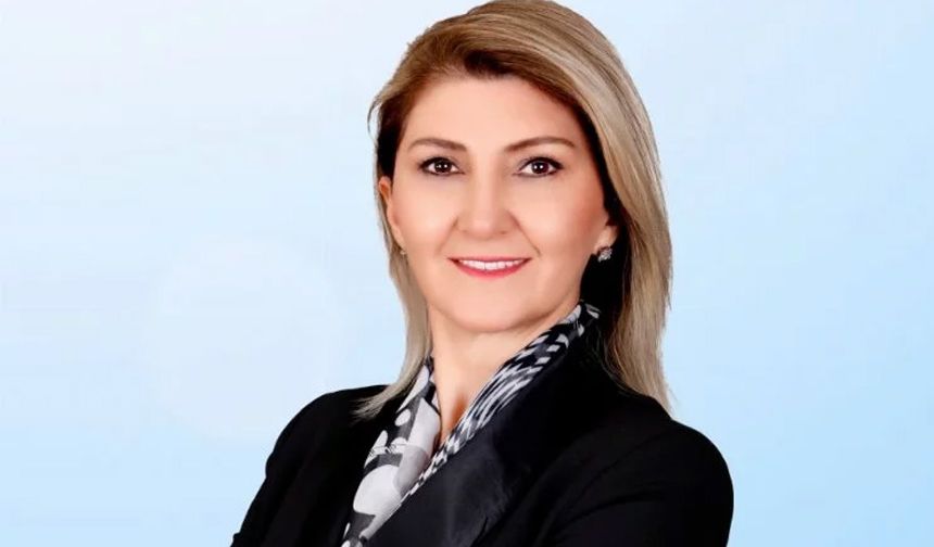 ÜLKÜ ÖCAL KİMDİR?