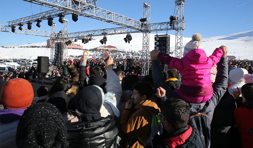 Hakkari'de düzenlenen "5. Kar Festivali" sona erdi