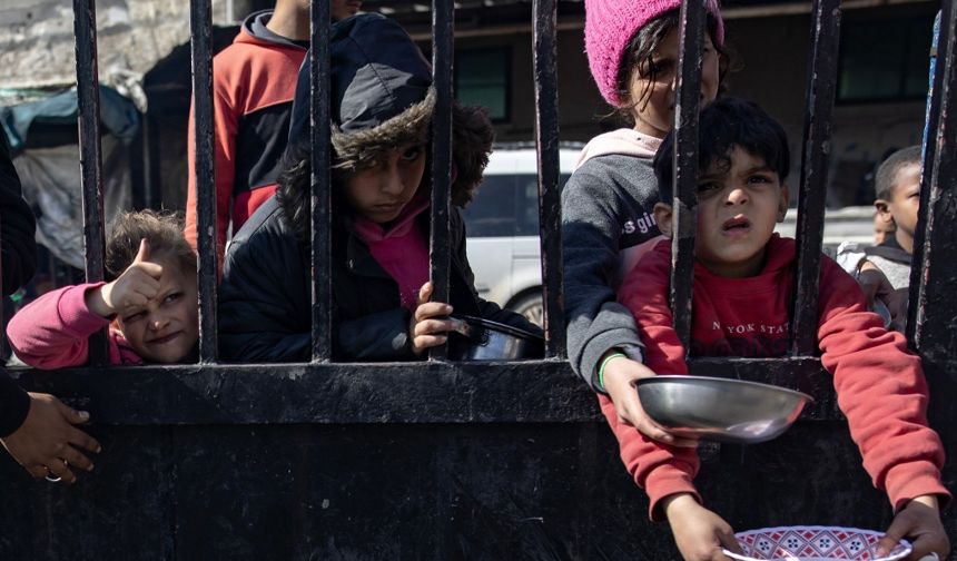 Filistin Sağlık Bakanlığı: "15 çocuk açlık ve susuzluktan öldü"
