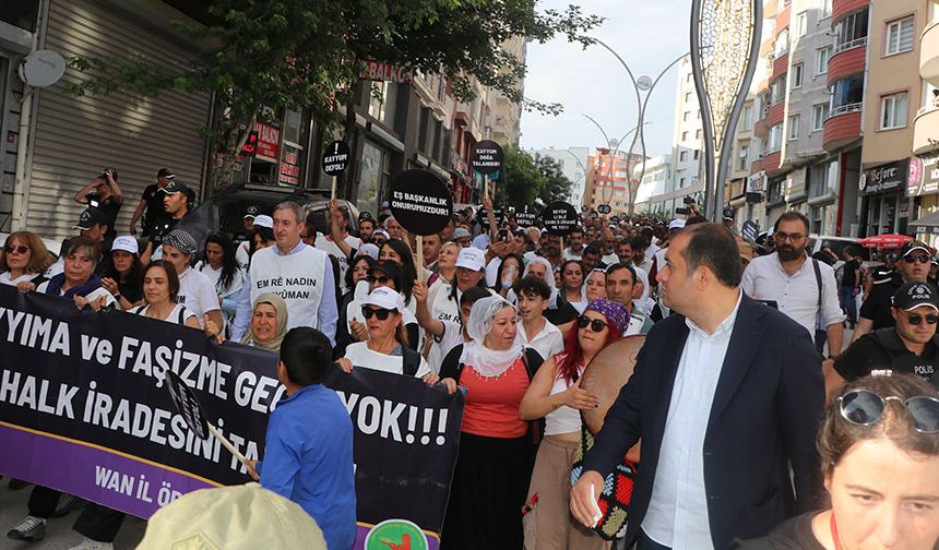 Van’dan Hakkari’ye 6 gün sürecek ‘İradeye Saygı Yürüyüşü