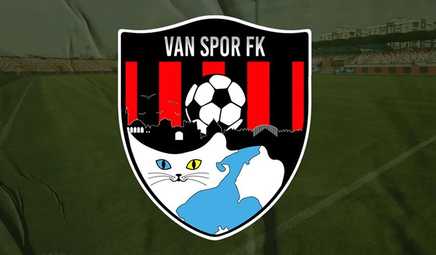Van Spor FK top başı yapıyor
