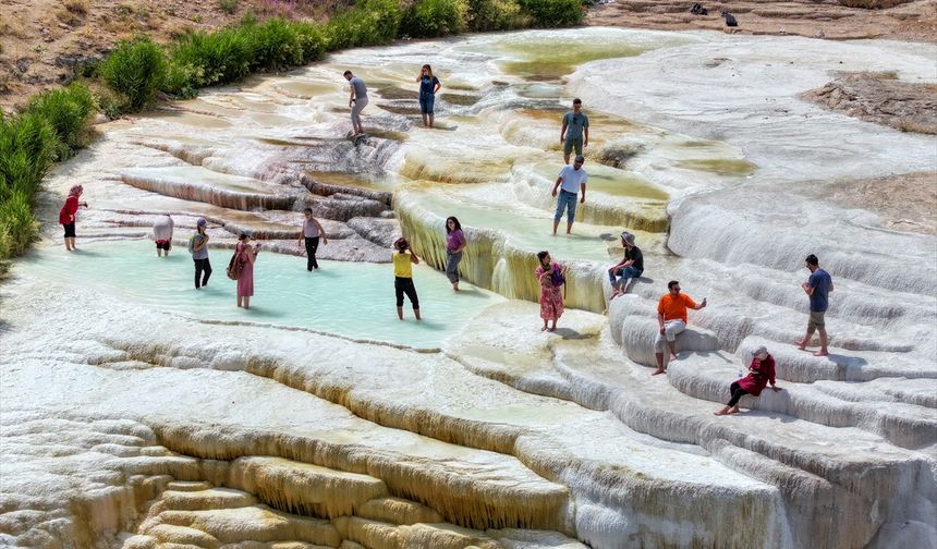 Van'ın Pamukkale'si turizmin yeni rotası haline geldi