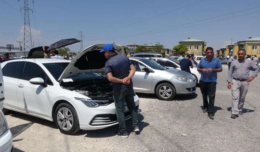 Van’da ikinci el araç piyasasında yaprak kımıldamıyor